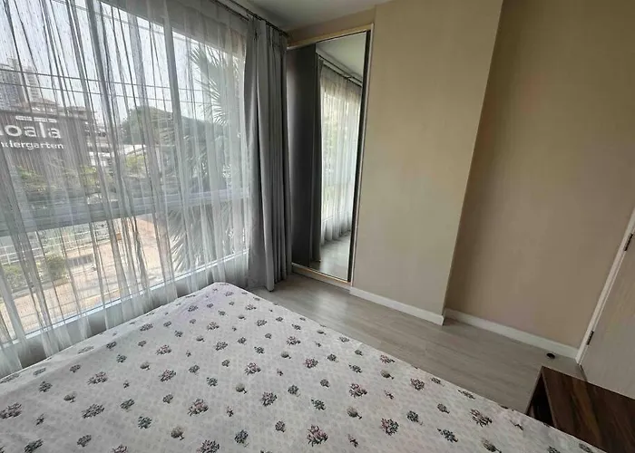 Sukhumvit 40 Two Bath Two Bedroom Two Balcony Apartamento