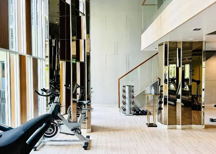 Sukhumvit 40 Two Bath Two Bedroom Two Balcony *