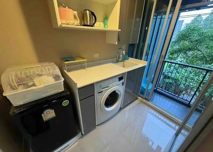 Sukhumvit 40 Two Bath Two Bedroom Two Balcony Apartamento